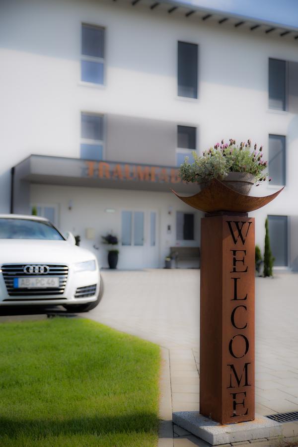 Hotel Traumfabrik Büttelborn Zewnętrze zdjęcie